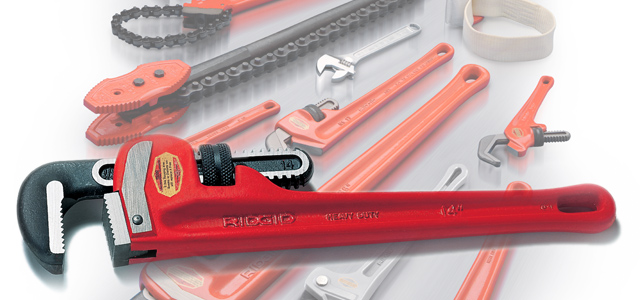 Heavy-Duty Pipe Wrench